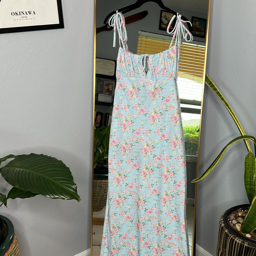 HOUSE OF CB 'Raphael' Pale Blue Floral Summer Maxi Dress NWT - Picture 6 of 8